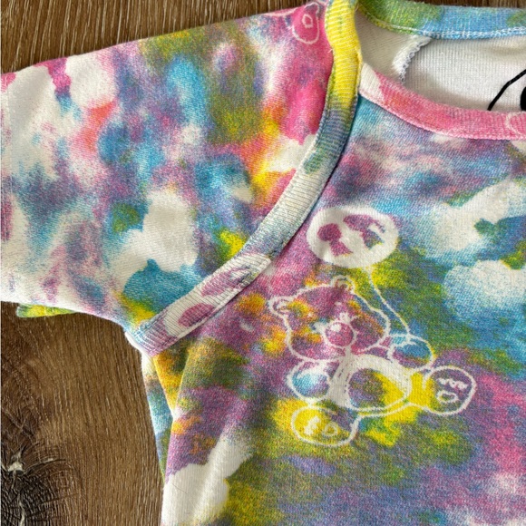 Boy Meets Girl Rainbow Tie Dye Care Bear Onesie Size: 9 months| Summer, Hippie - Picture 3 of 12